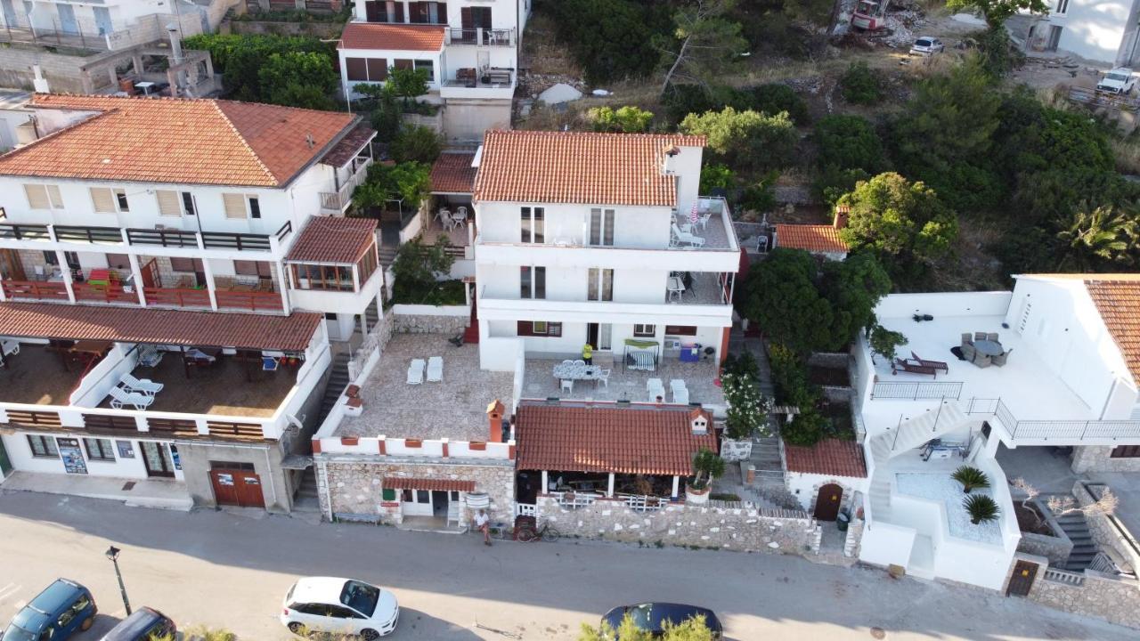 Apartments Peronja Jelsa Seafront Extérieur photo