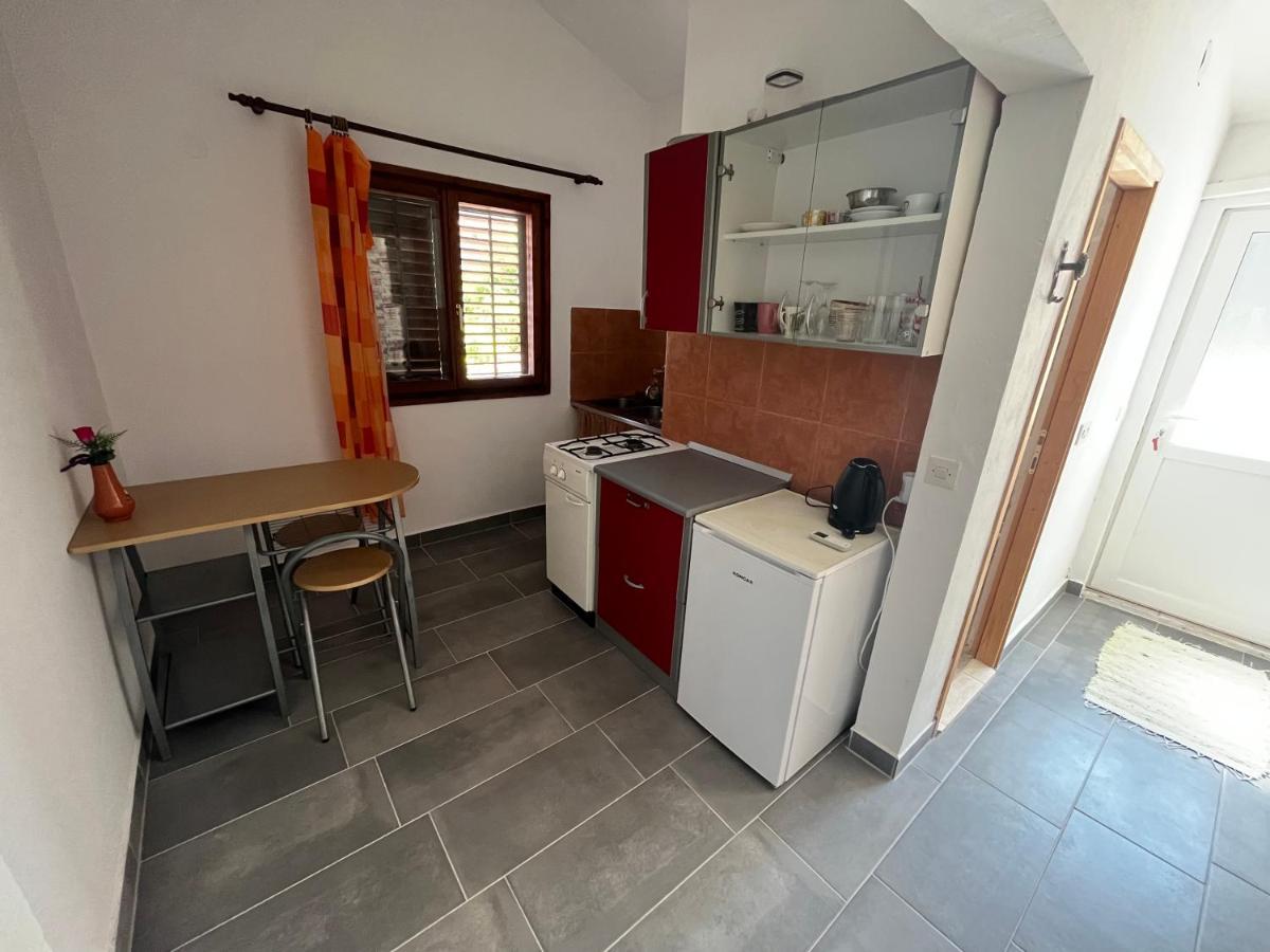 Apartments Peronja Jelsa Seafront Extérieur photo