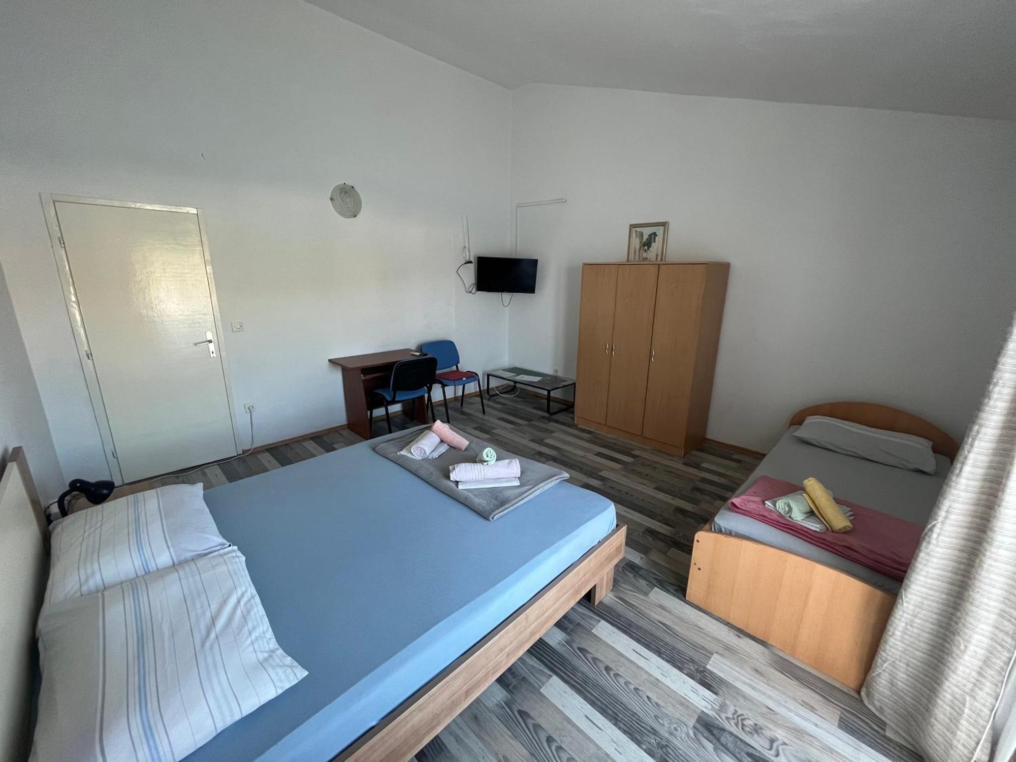 Apartments Peronja Jelsa Seafront Extérieur photo